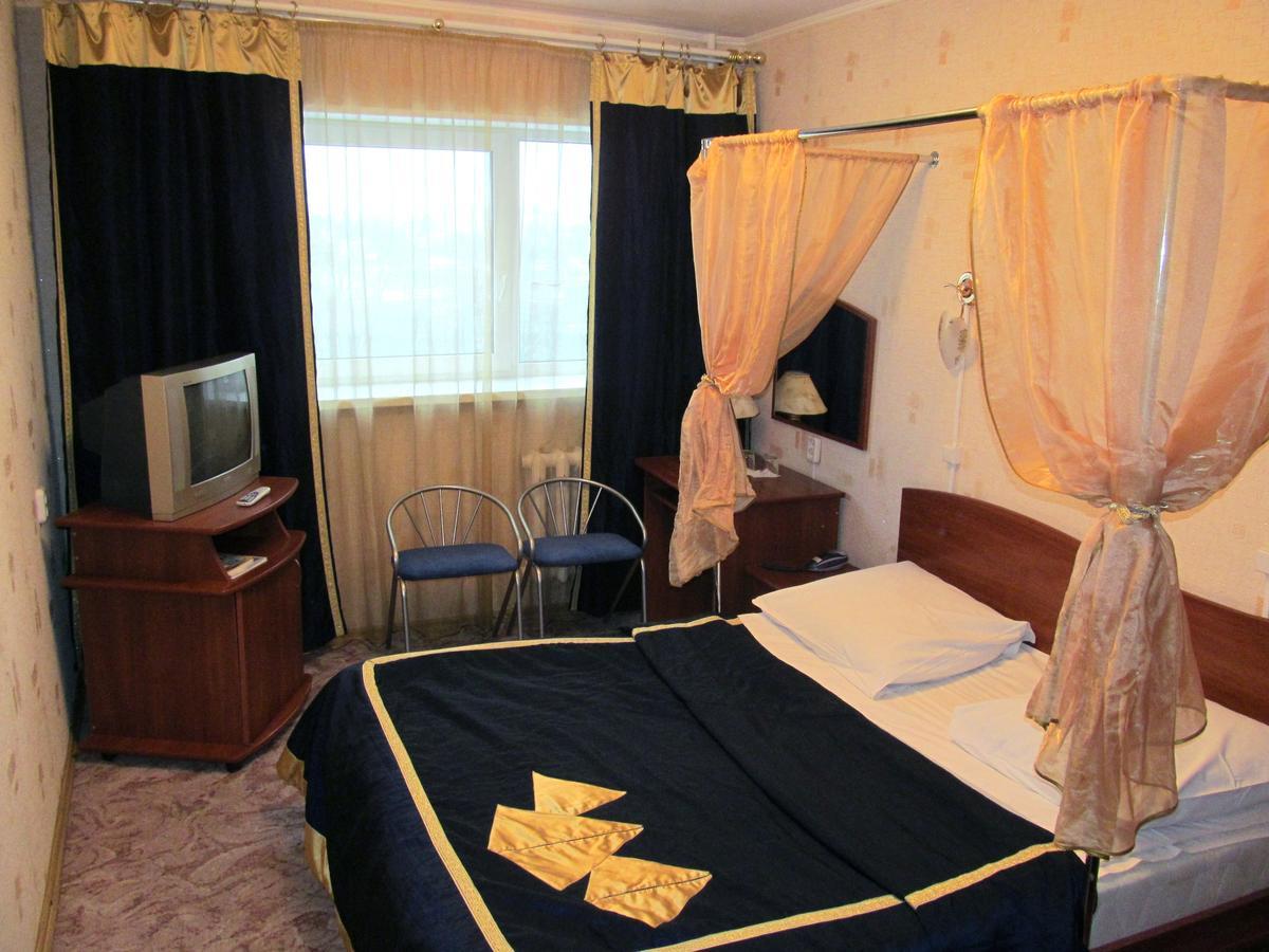 Hotel Vetraz Vitebsk Esterno foto