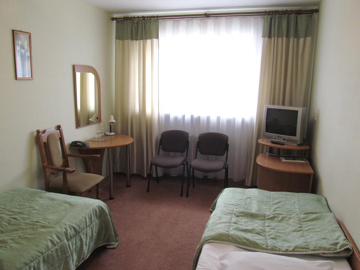 Hotel Vetraz Vitebsk Esterno foto