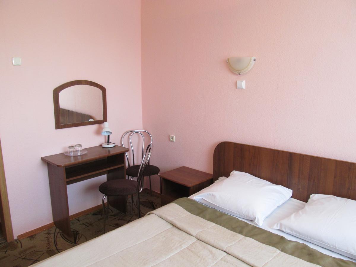 Hotel Vetraz Vitebsk Esterno foto